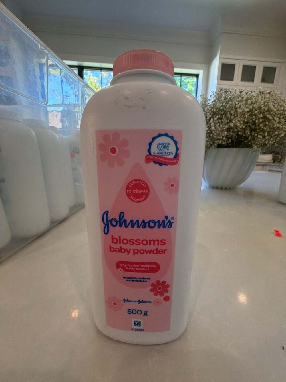 Johnson's Blossoms Baby Powder 500g with talc 17.6oz sealed collectible